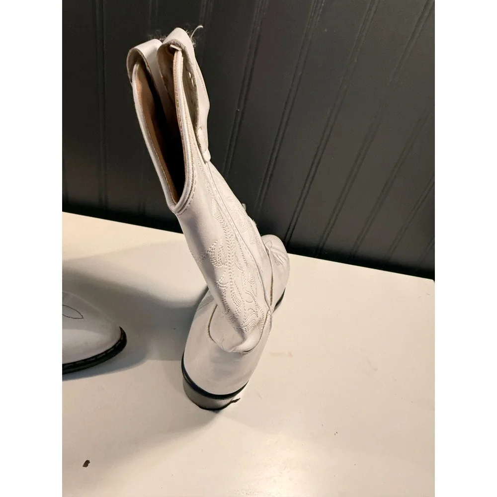 Shyanne White Faux Leather Western Cowboy Boots Size 5.0-D BVJ9134